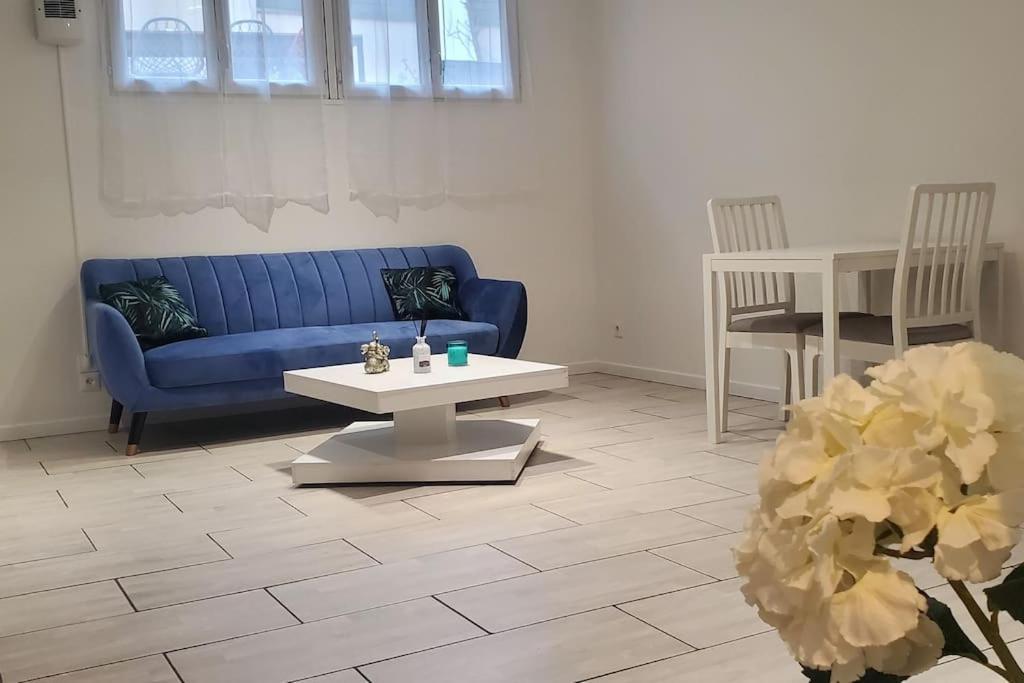 Tulsa Home - Superbe Appartement De Deux Chambres - Avec Terrasse Privee Osny Exterior foto